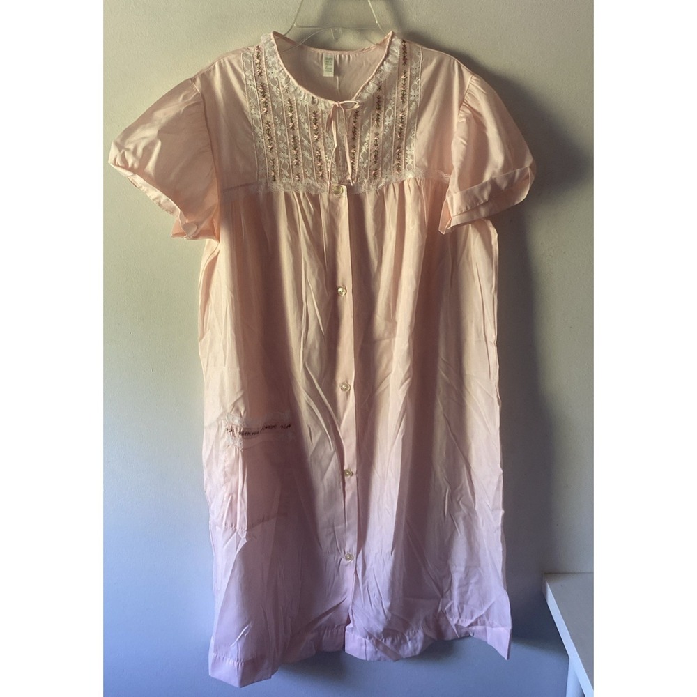 Vintage Komar Nightgown Womens Sz M Pink Embroidered Floral Lace  Made in USA